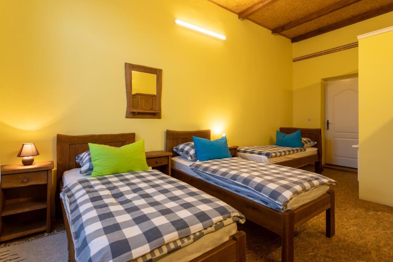 Kuca Za Odmor Baranjski Dvori Hotell Zmajevac Exteriör bild
