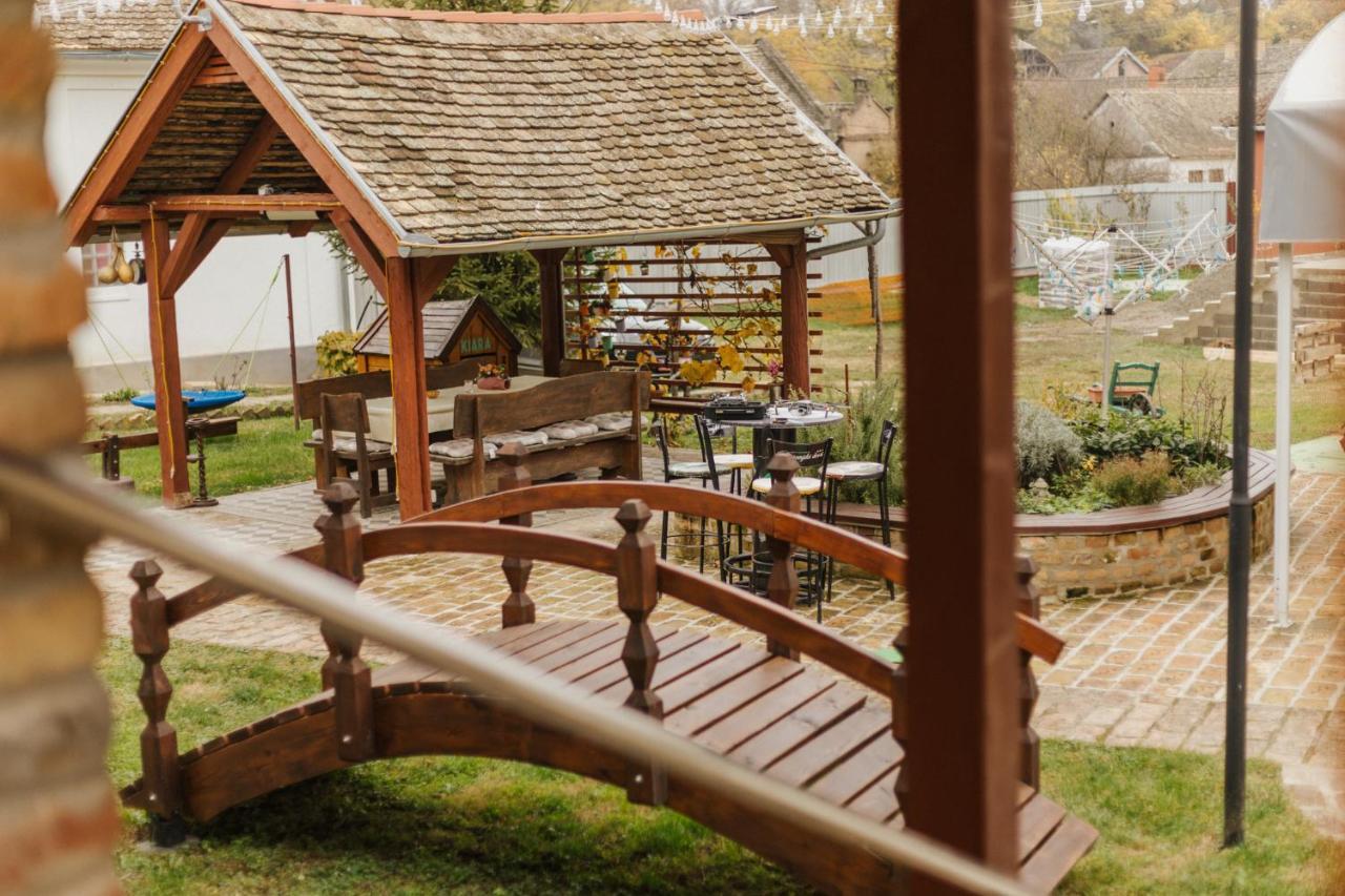 Kuca Za Odmor Baranjski Dvori Hotell Zmajevac Exteriör bild