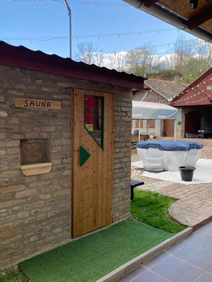 Kuca Za Odmor Baranjski Dvori Hotell Zmajevac Exteriör bild